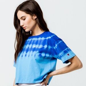 Champion Cropped Shirt